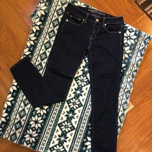 American Eagle dark wash skinny jeans